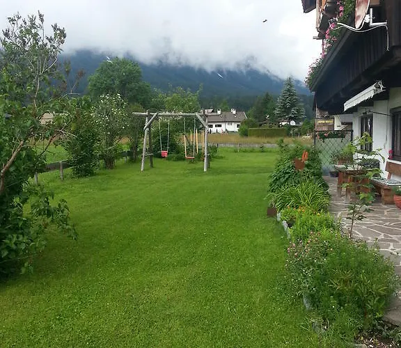 Bed and Breakfast Haus Karwendelblick *