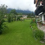Bed & Breakfast Haus Karwendelblick *
